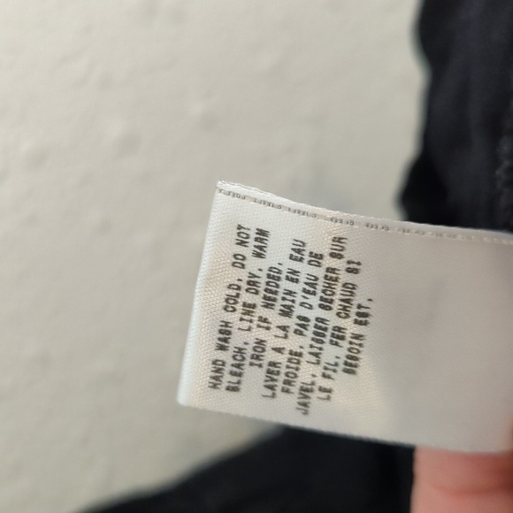 Guess Black Romper Size 27 Elastic Waist Snap Closure Pockets - Picture 8 of 8